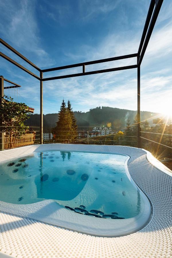 Graal Resort Bukovel Eksteriør bilde